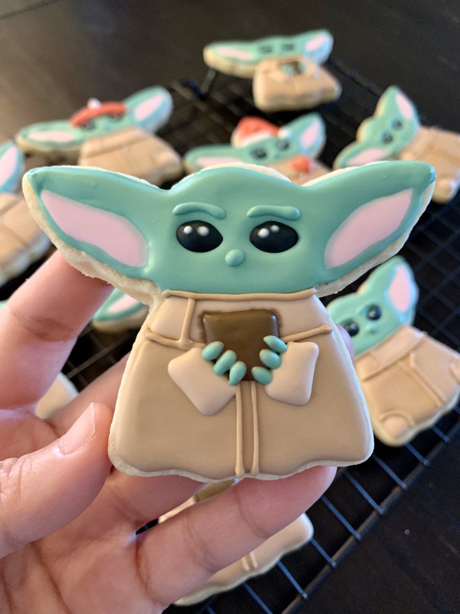 Closeup of baby Yoda cookie.