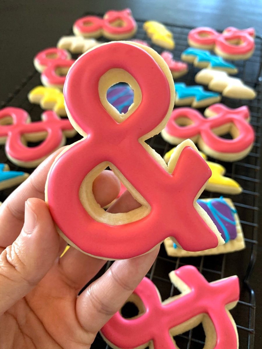 Closeup of an ampersand cookie.