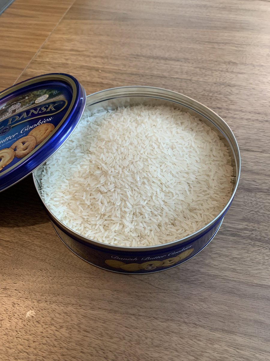 Royal Dansk cookie tin opened but it’s rice inside